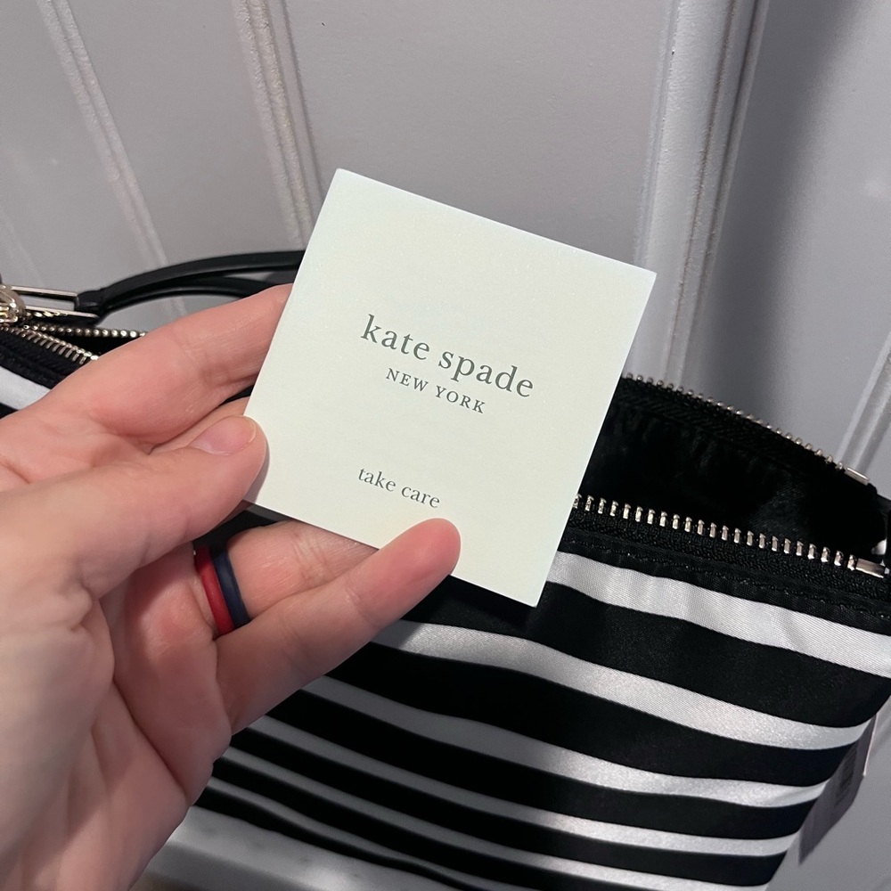 Kate Spade Triple Gusset Crossbody NWT WKRU6220 - Picture 5 of 8